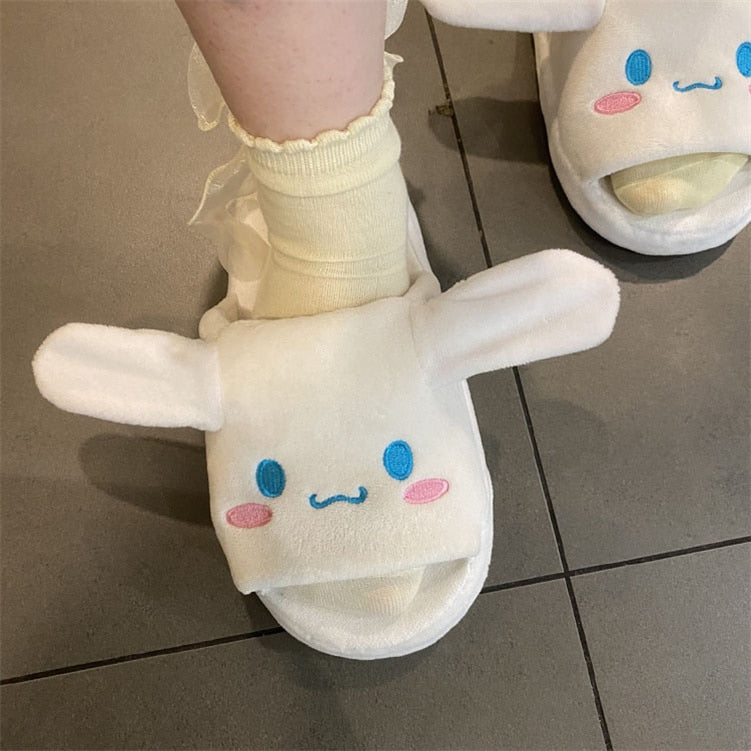 Cinnamoroll Slippers (Moving Ears Series)